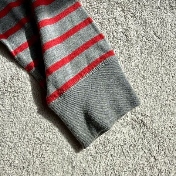 Cat & Jack Grey with Red Stripes Longsleeved T-shirt - Picture 5 of 6